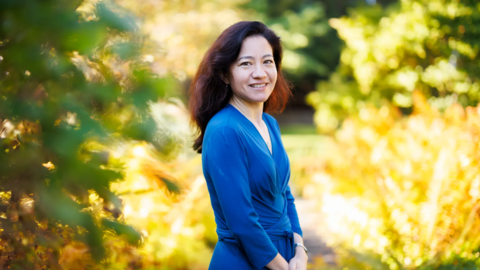 Outdoor portrait of Professor Lauren Williams.