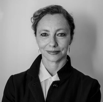 Sarah Ganz Blythe's black and white headshot.